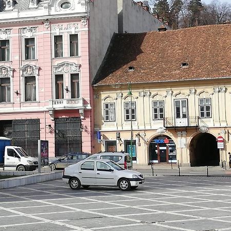 Leyla Hostel Брашов Екстер'єр фото