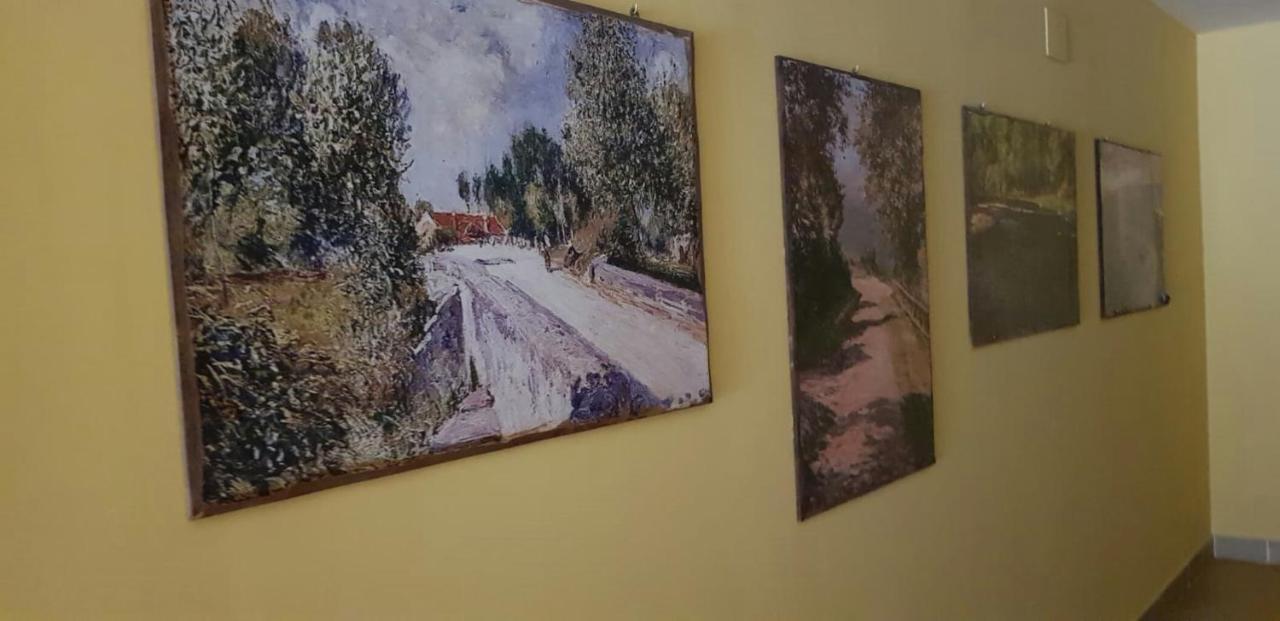 Leyla Hostel Брашов Екстер'єр фото