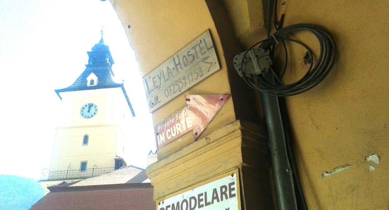 Leyla Hostel Брашов Екстер'єр фото