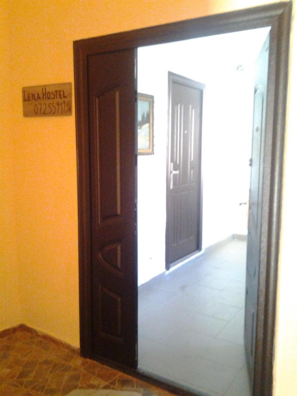 Leyla Hostel Брашов Екстер'єр фото