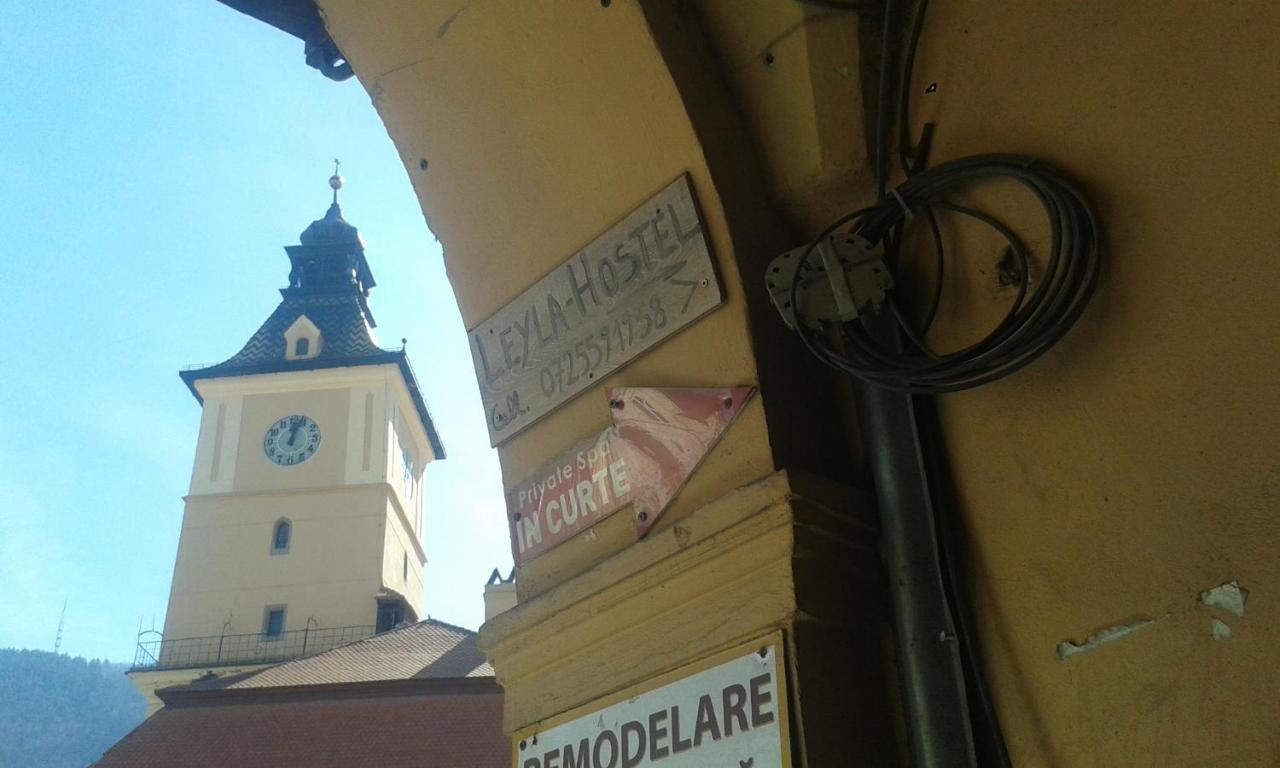 Leyla Hostel Брашов Екстер'єр фото