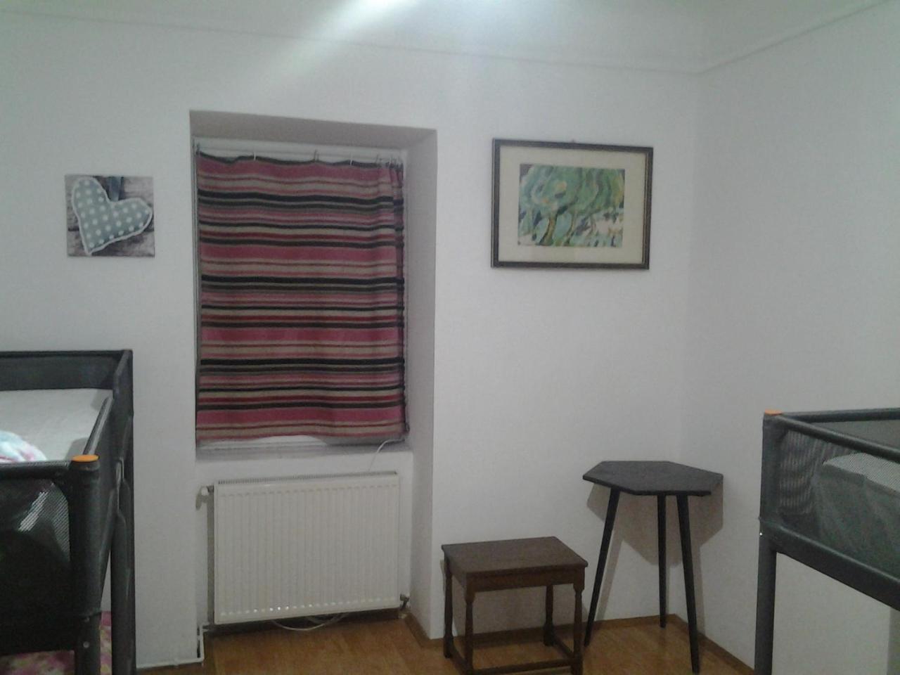 Leyla Hostel Брашов Екстер'єр фото