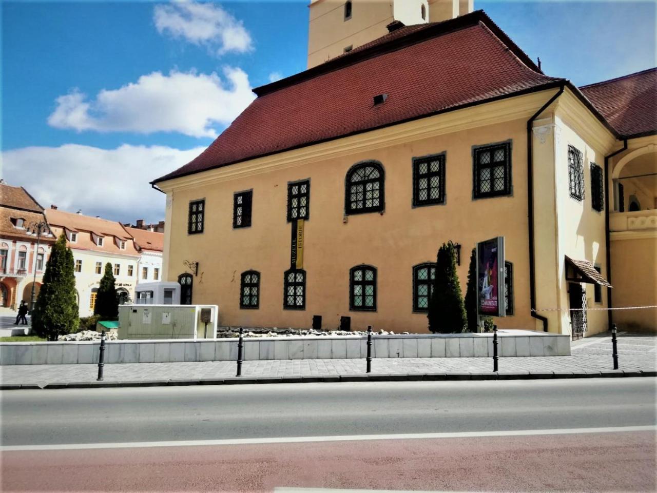Leyla Hostel Брашов Екстер'єр фото