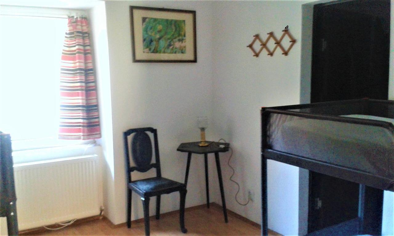 Leyla Hostel Брашов Екстер'єр фото
